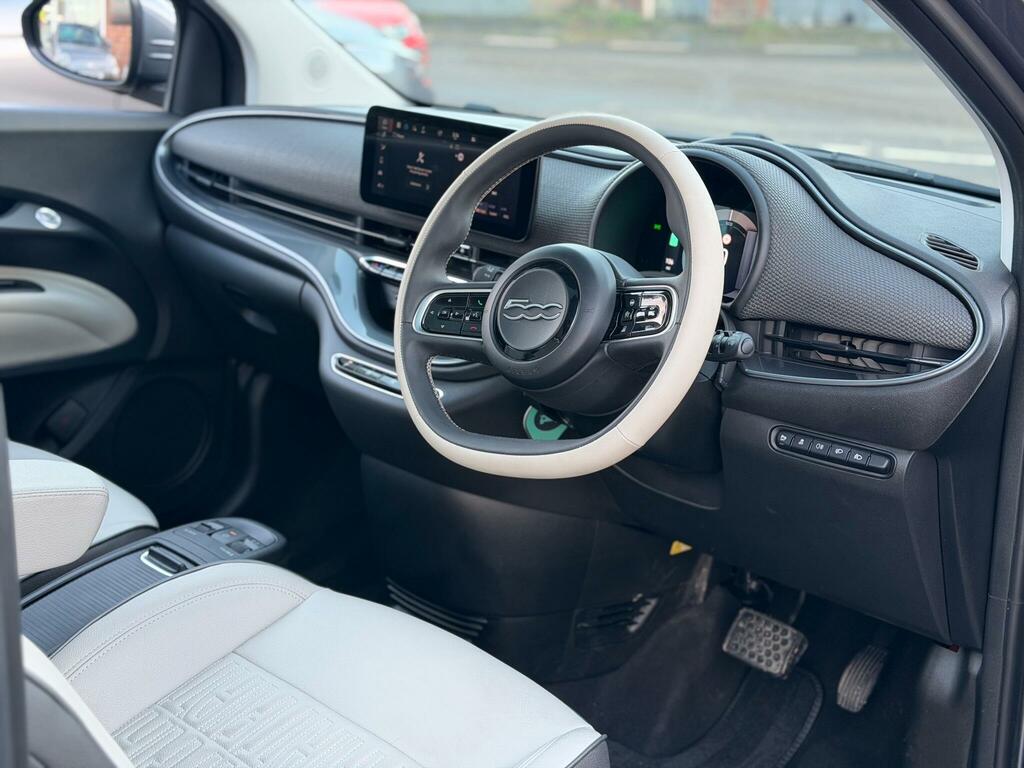 Fiat 500E 42Kwh La Prima Hatchback 118 Ps RE22BUP Grey #3