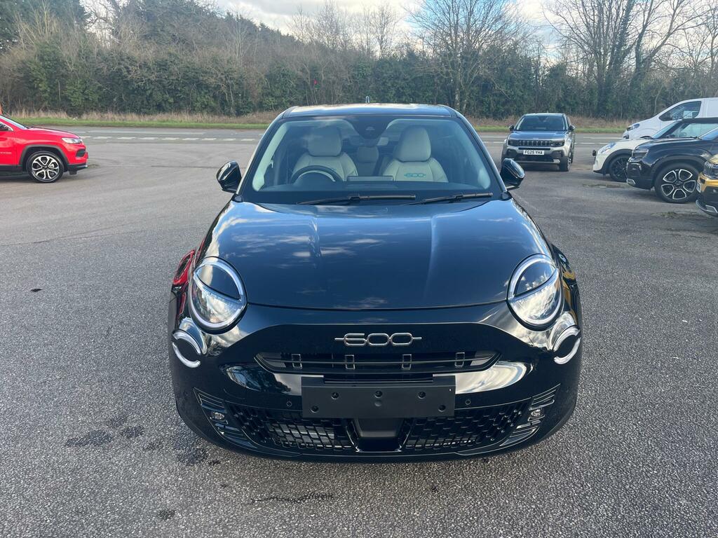 Fiat 600 1.2 Mhev La Prima E-dct Euro 6 Ss OX75EHR Black #2