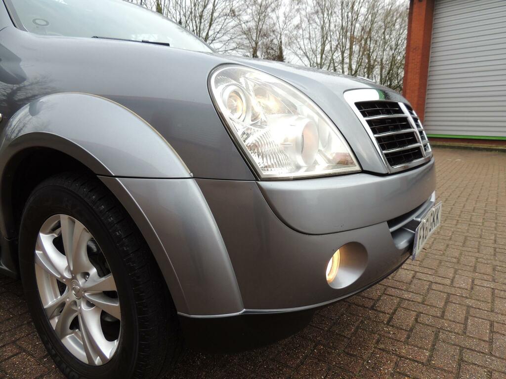 SsangYong Rexton 270 Ex Grey #34