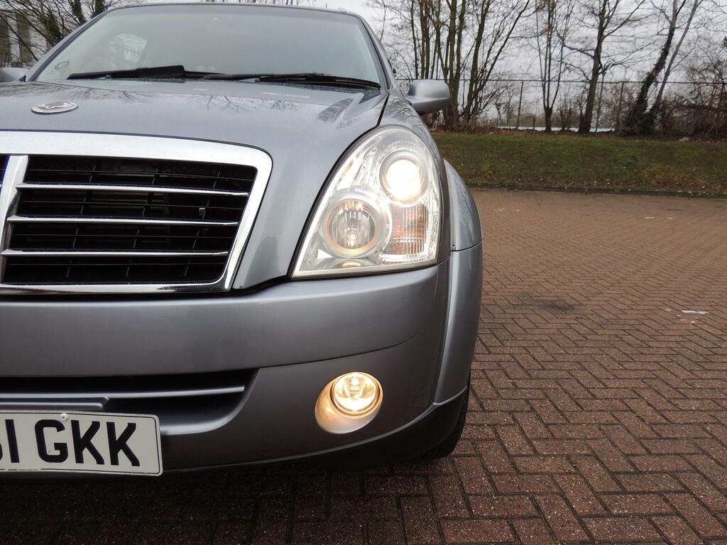 SsangYong Rexton 270 Ex Grey #32