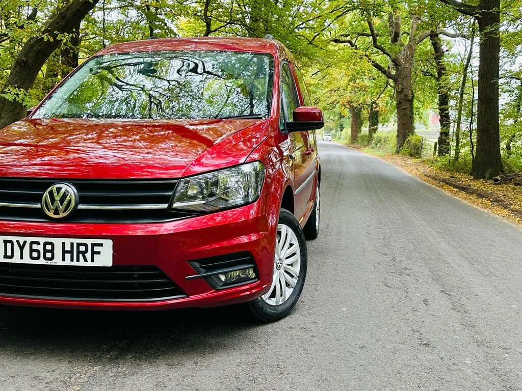 Volkswagen Caddy Life 1.4 L C20 Life Tsi Red #4