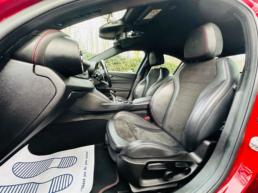 Alfa Romeo Giulia 2.9 L V6 Bi-t Quadrifoglio Red #6