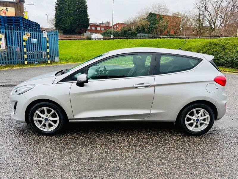 Ford Fiesta Zetec Silver #5