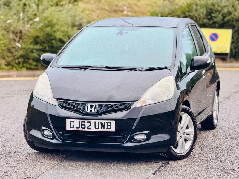 Honda Jazz I-vtec Ex GJ62UWB Black #2