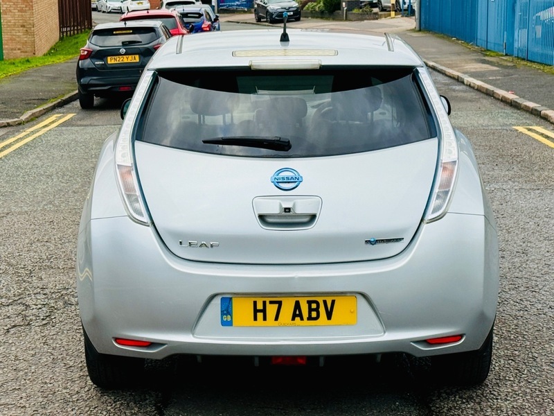 Nissan Leaf Leaf White #8