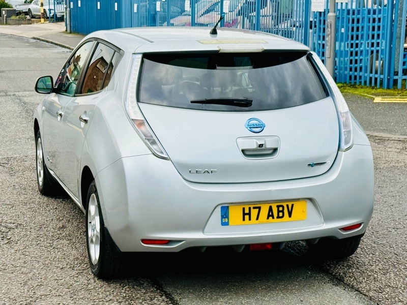 Nissan Leaf Leaf White #7