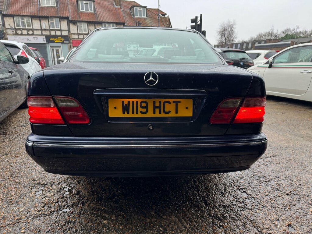 Mercedes-Benz E Class 2.0 E200 Elegance Saloon 230 Blue #7
