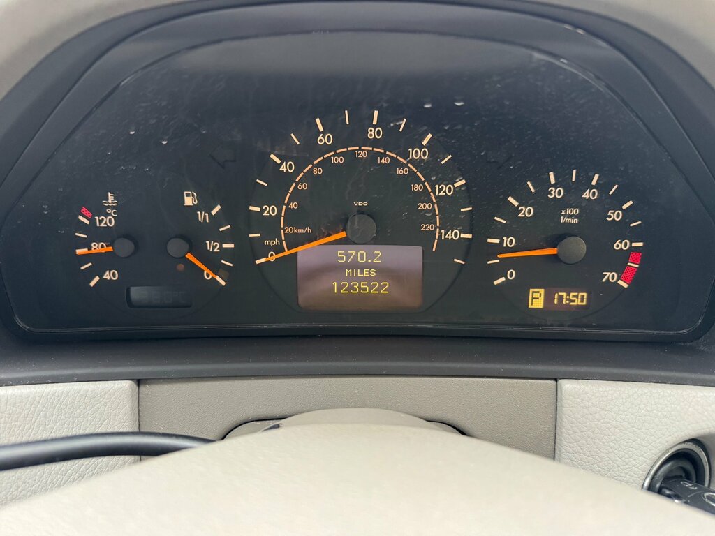 Mercedes-Benz E Class 2.0 E200 Elegance Saloon 230 Blue #15