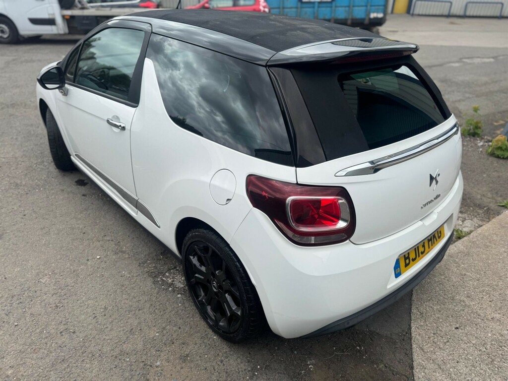 Citroen Ds3 Cabrio 1.6 Cabrio Vti Dstyle Plus Euro 5 BJ13HKG White #4