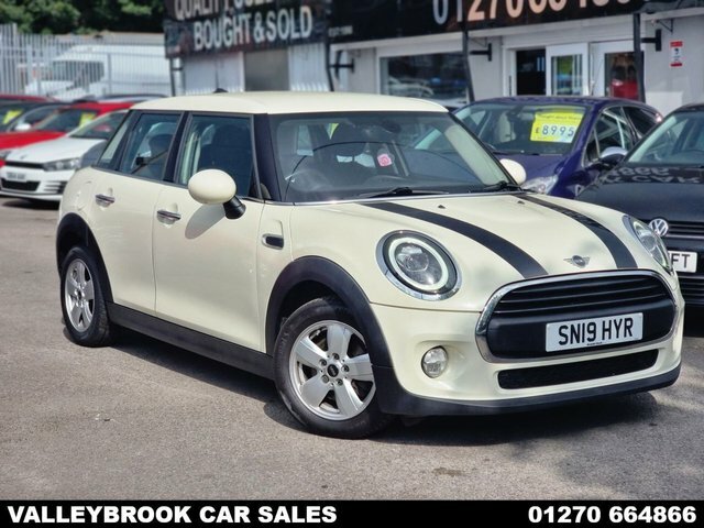 Mini Hatch 1.5 One Classic Hatchback Euro 6 White