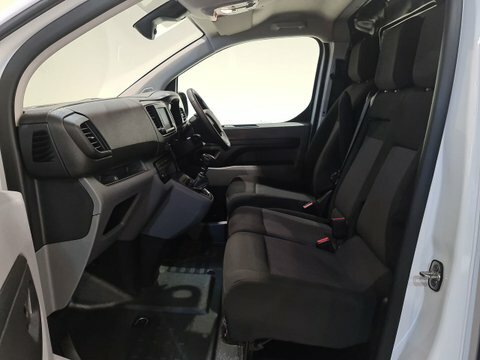 Vauxhall Vivaro 1.5 Turbo D YE72RVX #6