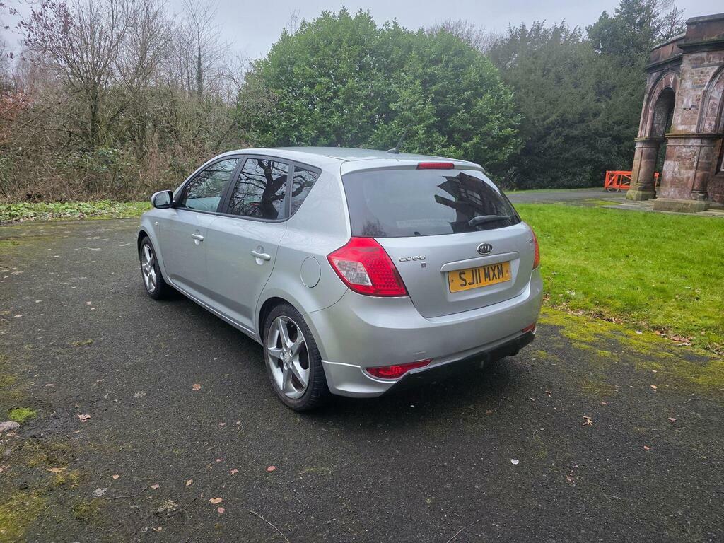 Kia Ceed 1.6 Crdi 3 Hatchback Silver #5