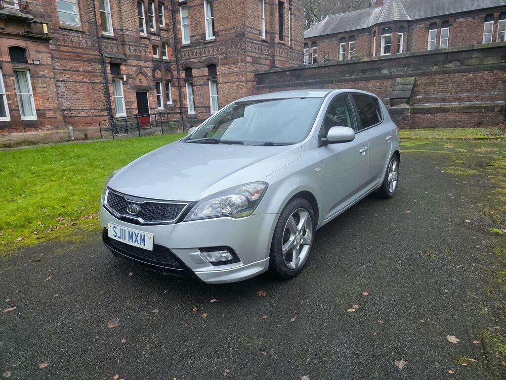 Kia Ceed 1.6 Crdi 3 Hatchback Silver #3