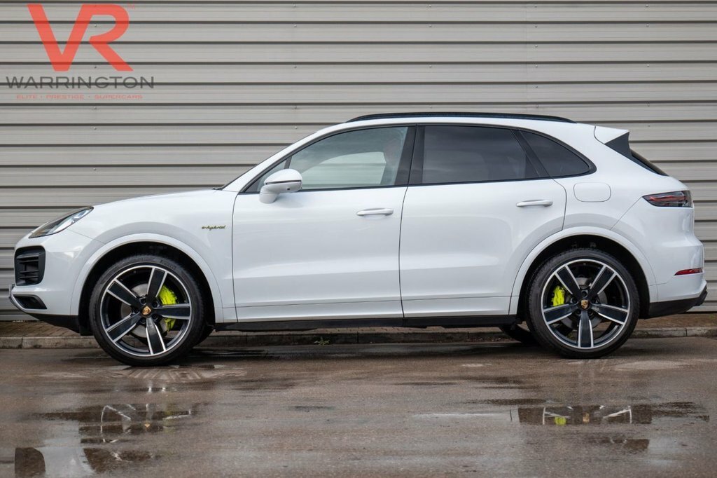 Porsche Cayenne 3L Platinum Edition PY72HZB White #6