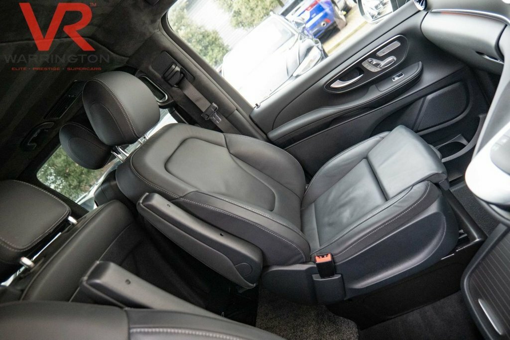 Mercedes-Benz V Class 2L Amg Line LM25HKL Grey #3