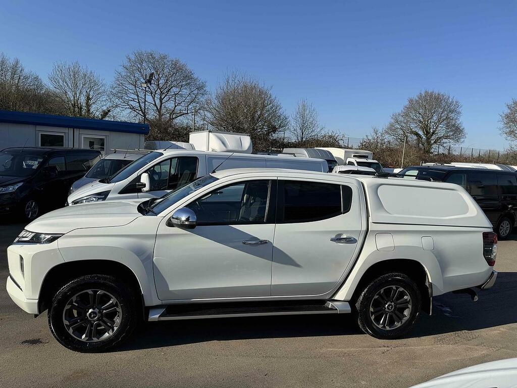 Mitsubishi L200 Di-d Dc Warrior 2.2 Pickup Pi WR69SXH White #5