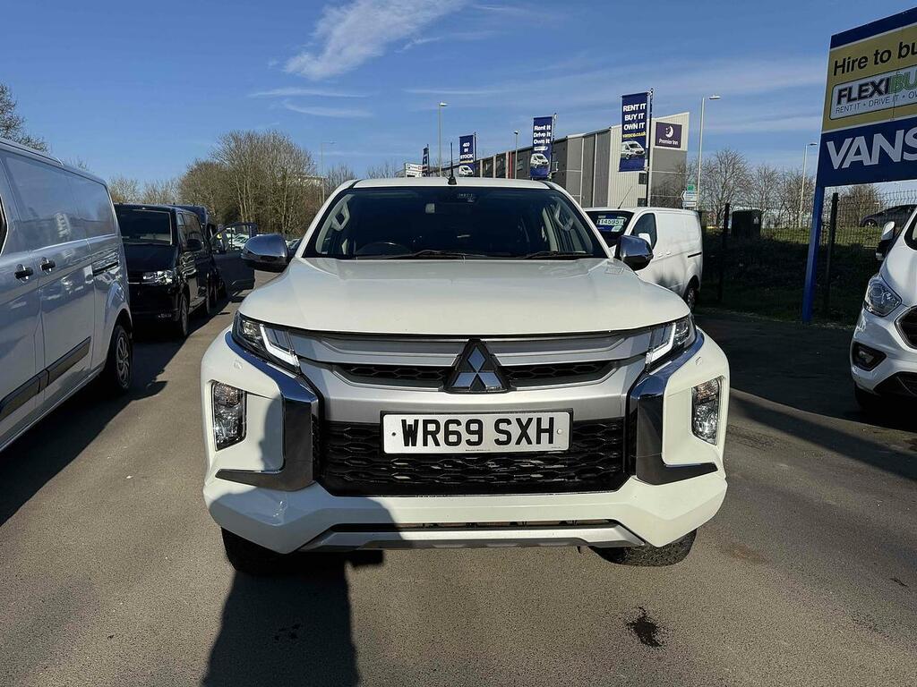 Mitsubishi L200 Di-d Dc Warrior 2.2 Pickup Pi WR69SXH White #2