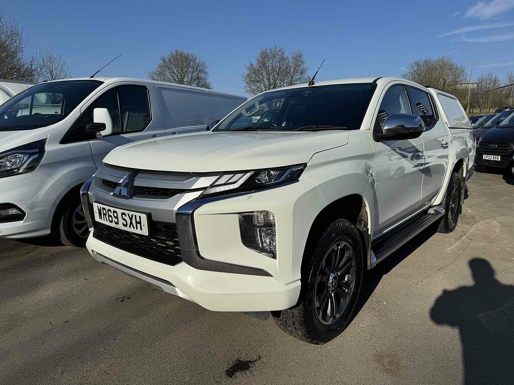 Mitsubishi L200 Di-d Dc Warrior 2.2 Pickup Pi WR69SXH White #3