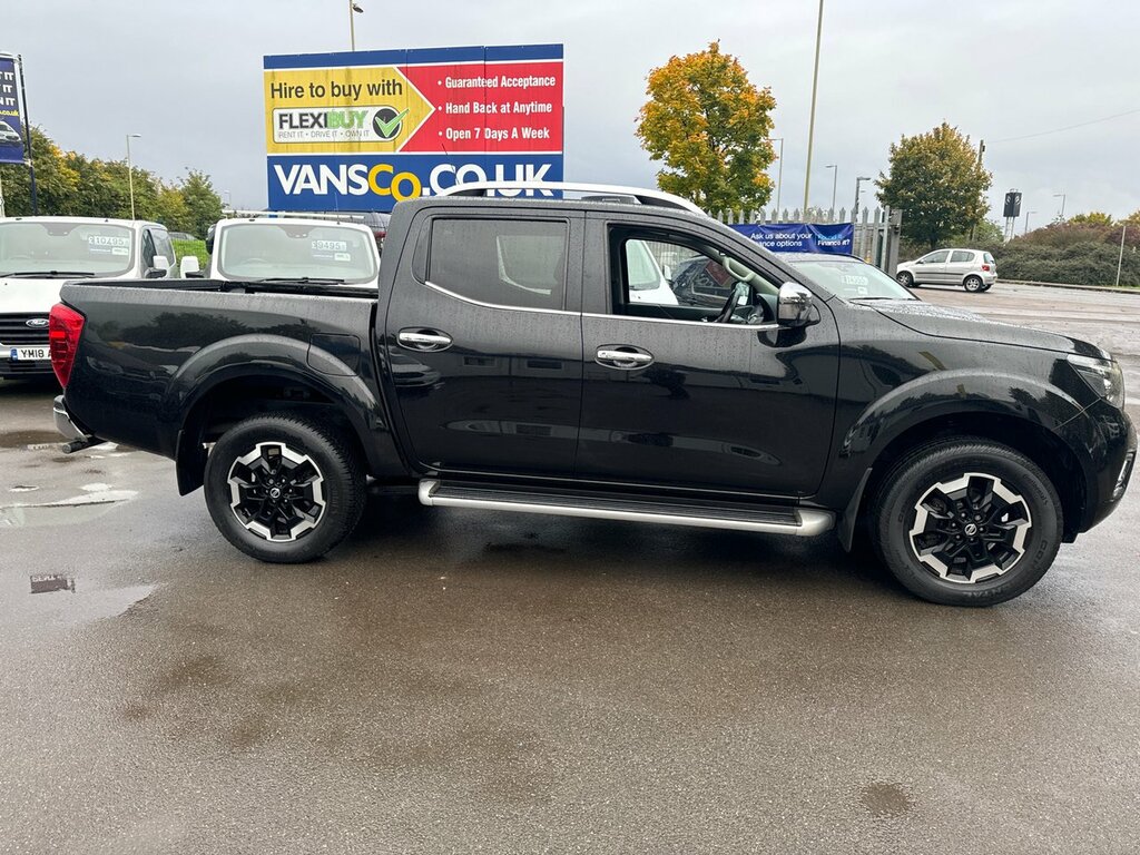 Nissan Navara 2.3 Dci Tekna Pickup Double Cab 4W EJ20TCU Black #5
