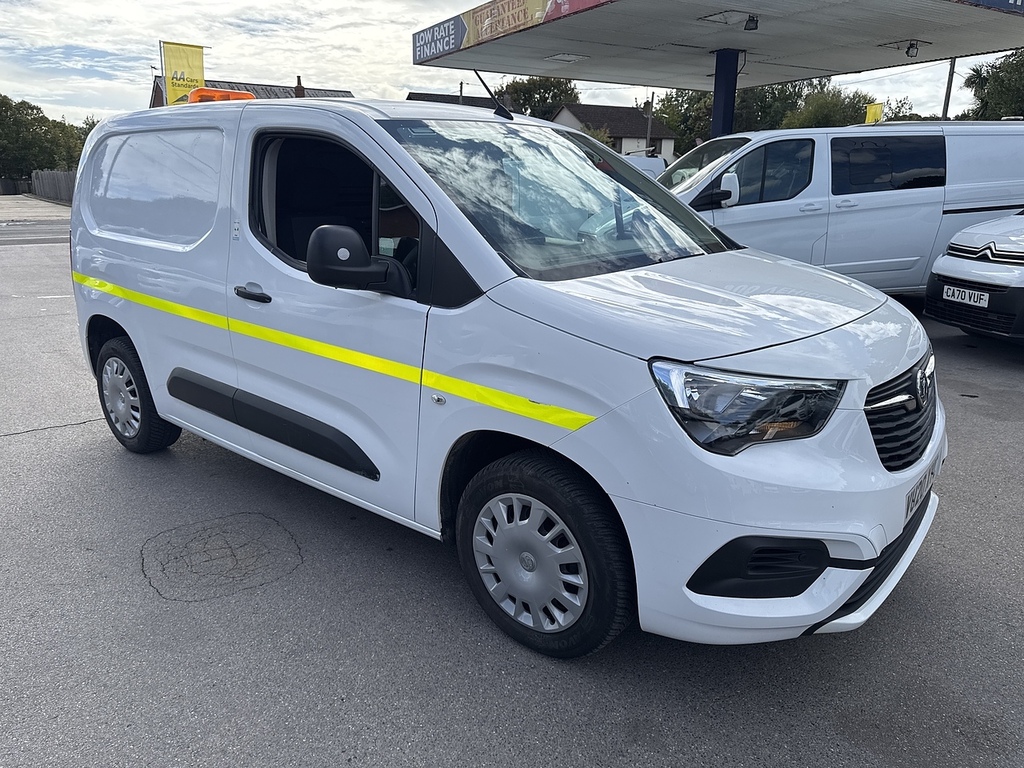 Vauxhall Combo 1.5 Turbo D 2000 Sportive Panel Van Man VU20XYC White #4