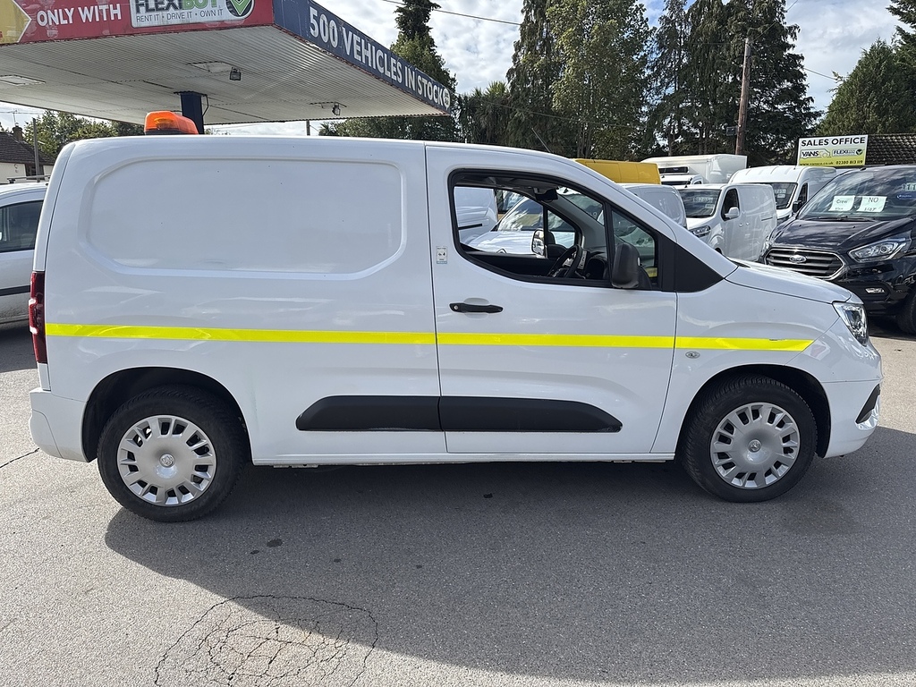 Vauxhall Combo 1.5 Turbo D 2000 Sportive Panel Van Man VU20XYC White #2