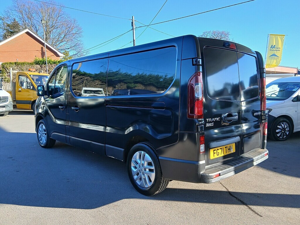 Renault Trafic 2.0 Dci Energy 30 Sport Panel Van Manua FG71THN Black #5