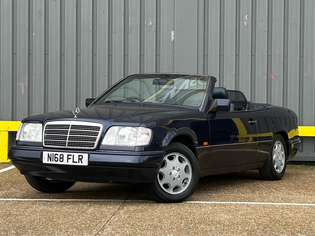 Mercedes-Benz 220 Saloon 2.2 Blue #3