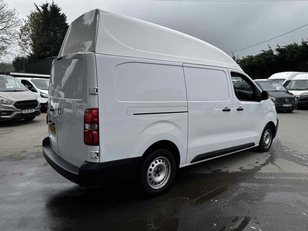 Vauxhall Vivaro 1.5 Turbo D 2900 Dynamic Panel Van 6Dr Manu VK72RFY White #4