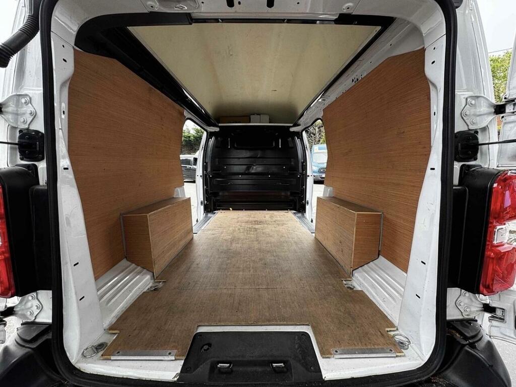 Vauxhall Vivaro 1.5 Turbo D 2900 Dynamic Panel Van 6Dr Manu VK72RFY White #5