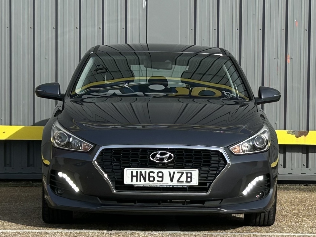 Hyundai I30 Crdi Se Nav Hatchback 1.6 HN69VZB Grey #2