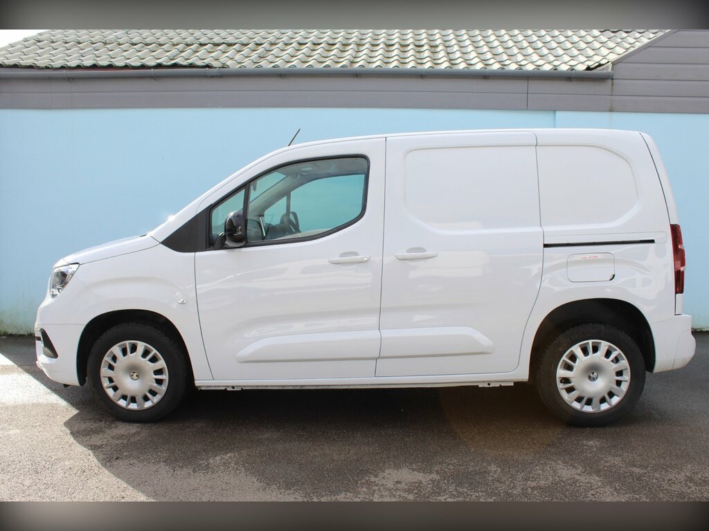 Vauxhall Combo 1.5 Turbo D 2300 Pro Panel Van S DV73YDF White #6