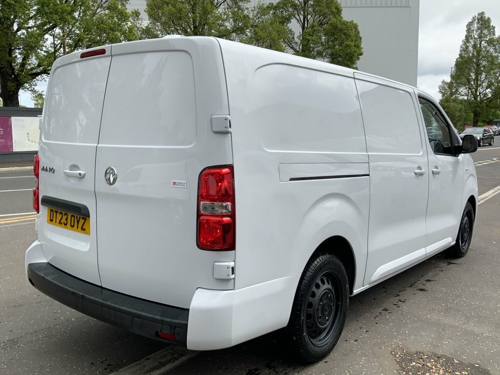Vauxhall Vivaro 1.5L Pro 6Dr DT23OYZ White #6