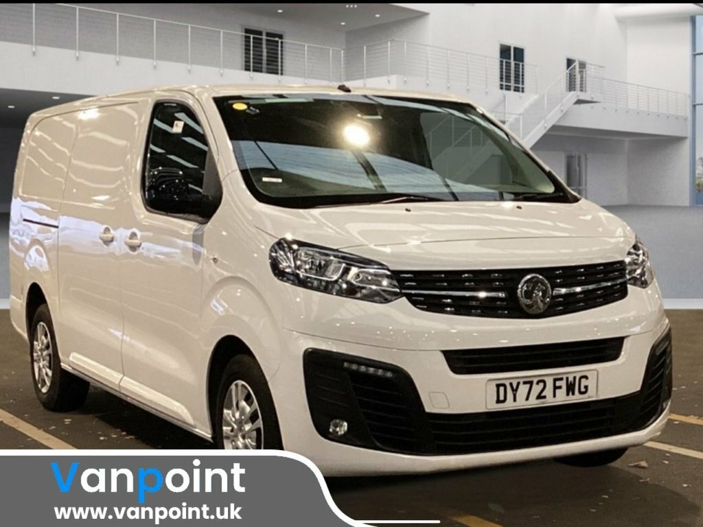 Vauxhall Vivaro 1.5L Sportive 6Dr White