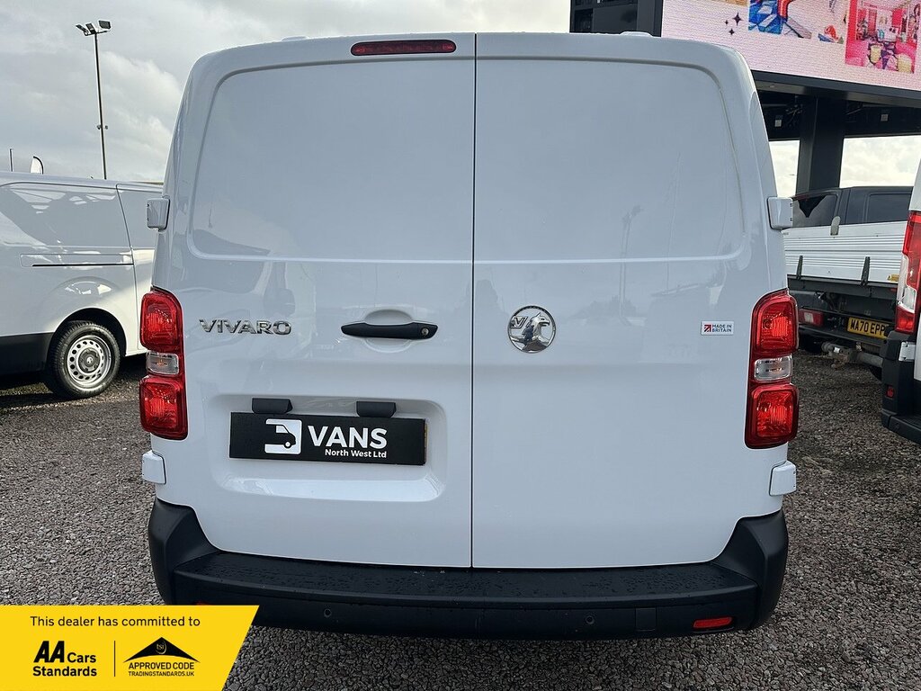 Vauxhall Vivaro Turbo D Prime DS24LFA White #3
