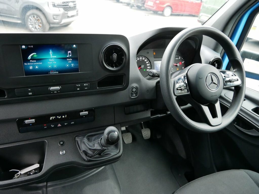 Mercedes-Benz Sprinter 2L 2.0 315 Cdi Progressive Chassis Cab YH73DHD Blue #4