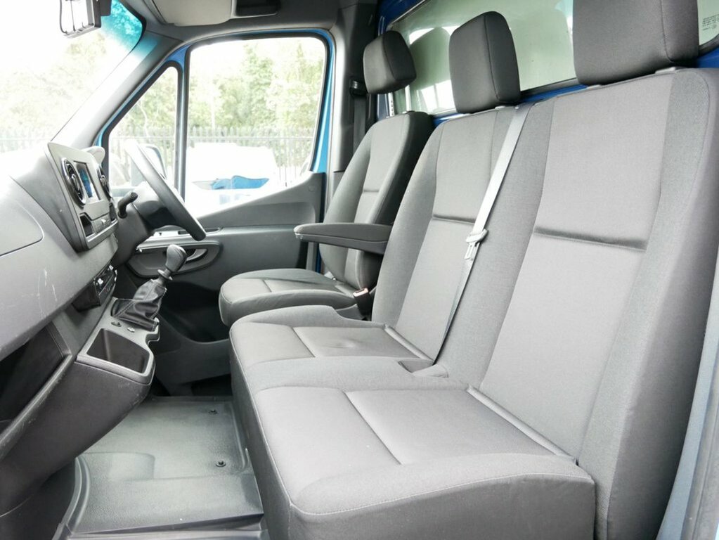 Mercedes-Benz Sprinter 2L 2.0 315 Cdi Progressive Chassis Cab YH73DHD Blue #3