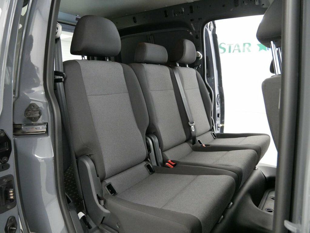 Volkswagen Caddy Maxi 2L 2.0 Tdi C20 Crew Van Double Cab Dsg Grey #3