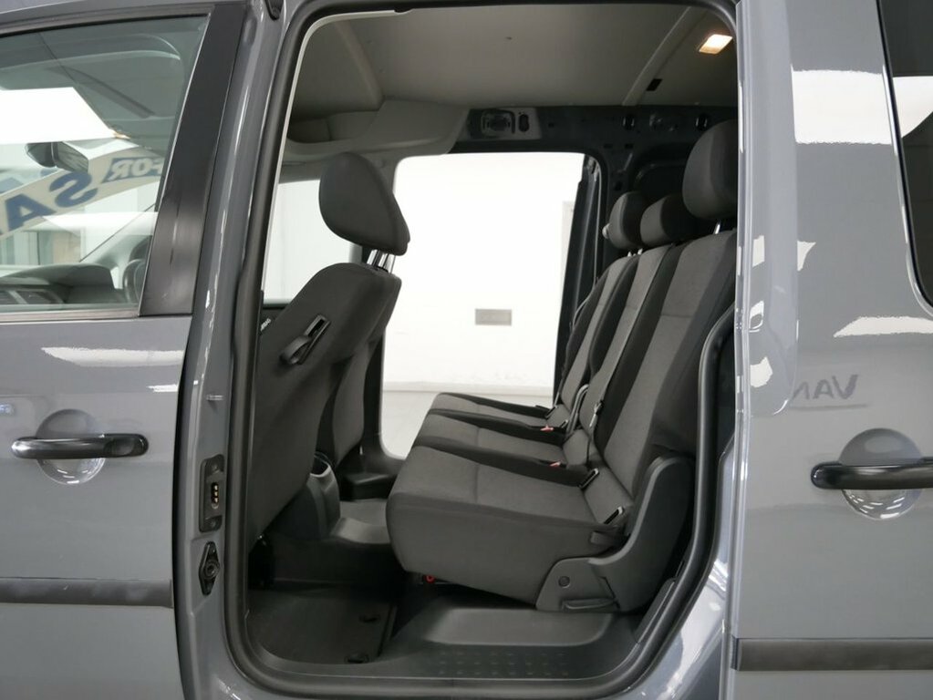 Volkswagen Caddy Maxi 2L 2.0 Tdi C20 Crew Van Double Cab Dsg Grey #4