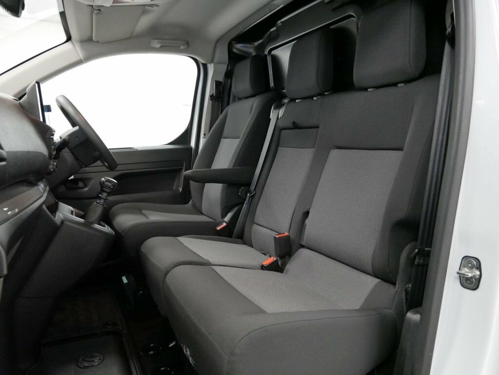 Vauxhall Vivaro 2L 2.0 Turbo D Pro Xl Panel Van 6Dr NG24WTN White #4