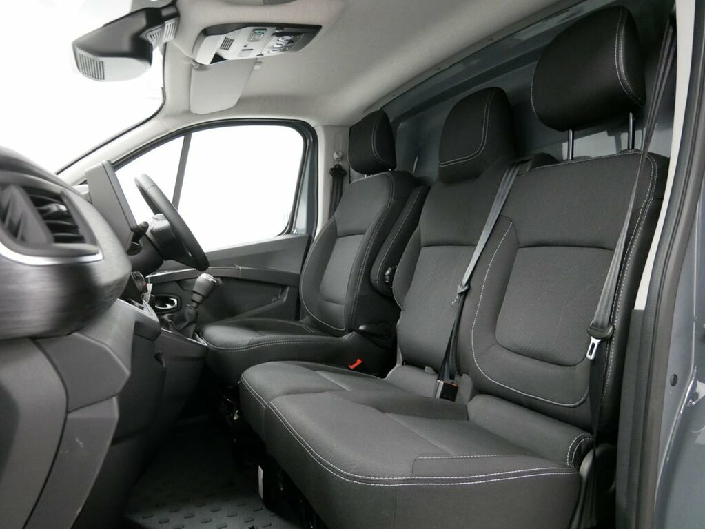 Renault Trafic Mpv RTSME1 Grey #3
