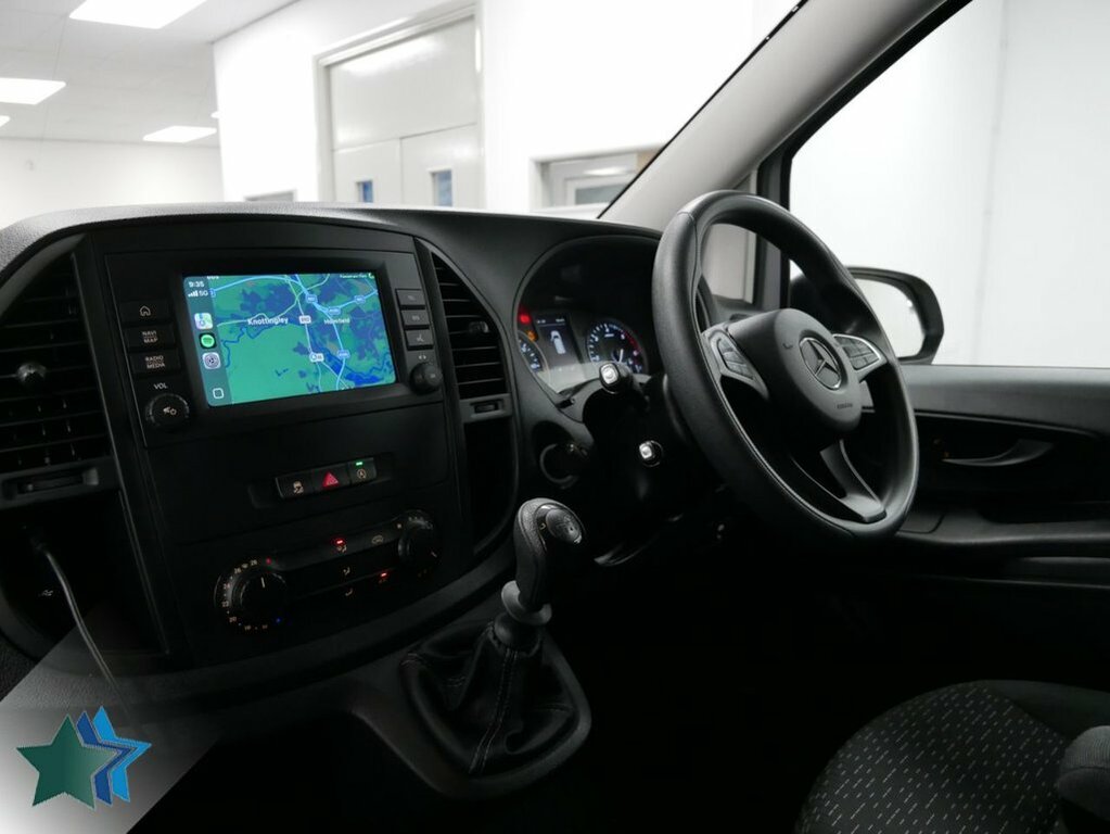 Mercedes-Benz Vito 2.1L 114 Cdi Progressive Panel Van Manu White #2