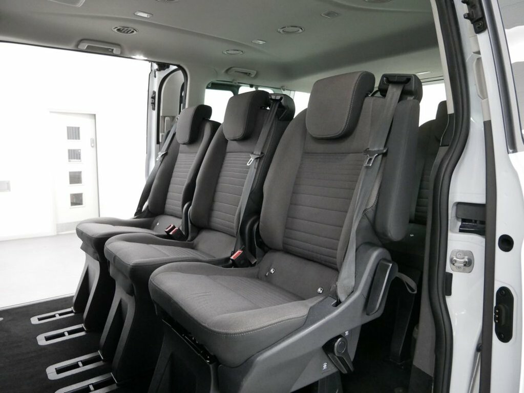 Ford Tourneo Custom 2L 2.0 320 Ecoblue Titanium Minibus Double Cab DY72YHK White #6