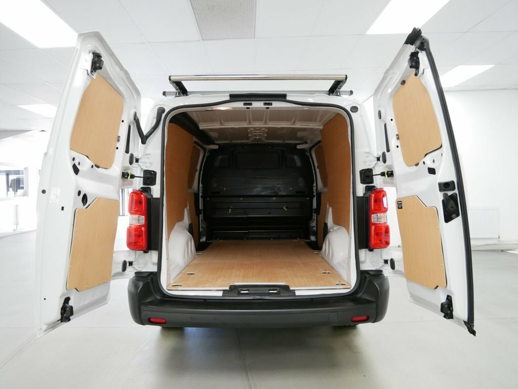 Citroen Dispatch 1.5L Bluehdi 1000 Enterprise Edition Xl Panel Van MW23WWX White #4