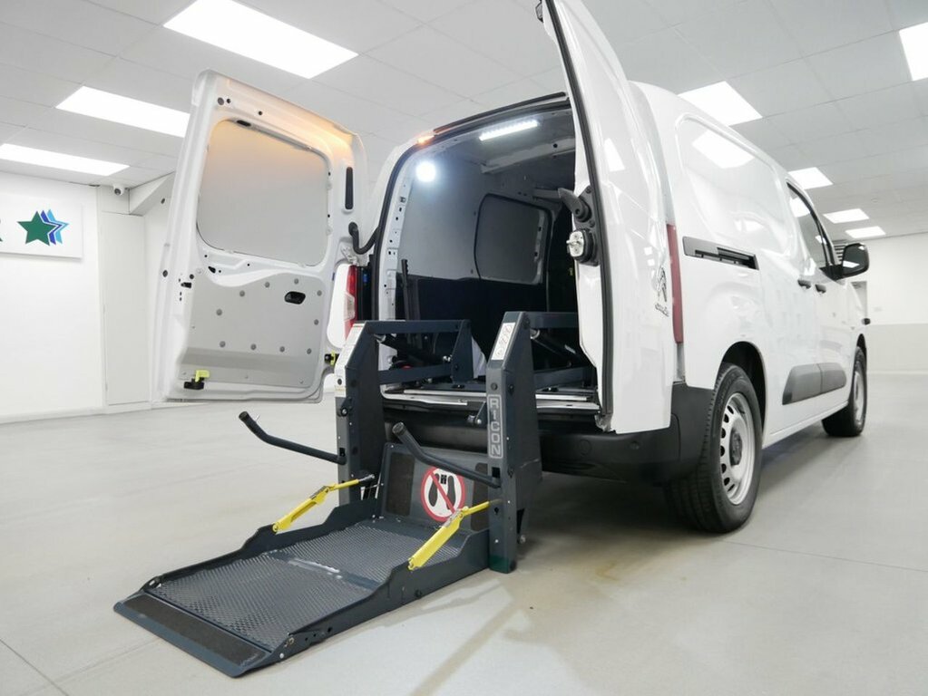 Citroen e-Berlingo Mpv SH23BNO White #2