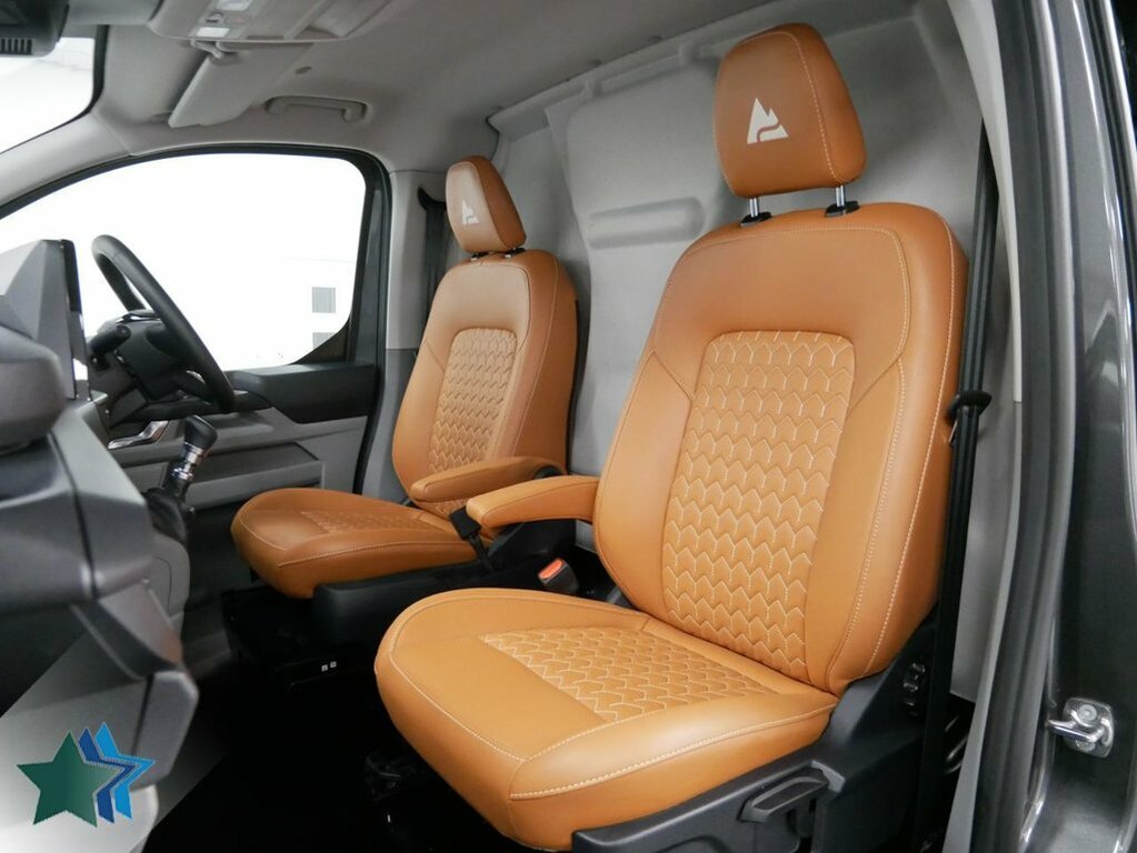 Ford Transit Custom 2L 2.0 300 Ecoblue Limited Panel Van Ma AF74LWM Grey #3