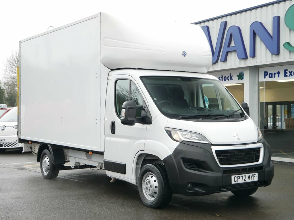Peugeot Boxer 2.2L Bluehdi 335 Built For Business Luton Dies CP72MYF White #5
