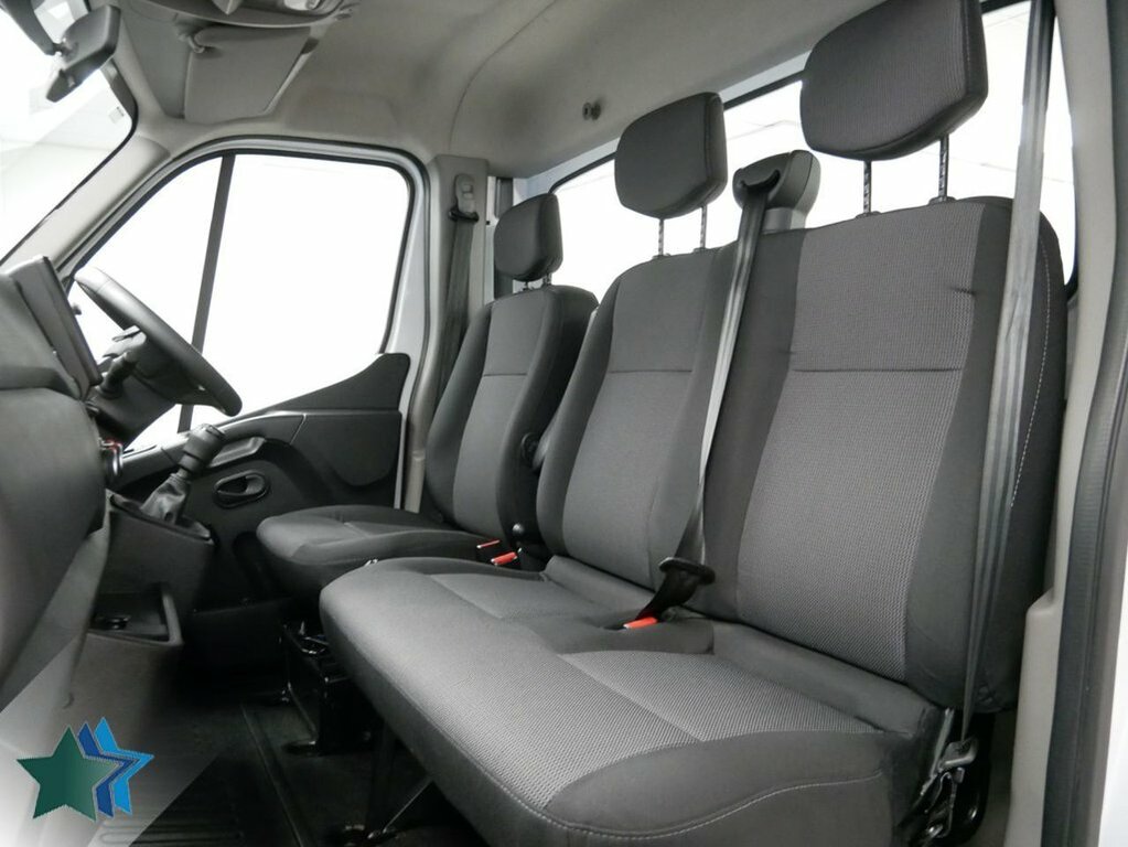 Renault Master 2.3L Dci Energy 35 Business Chassis Cab YT73EWS White #3