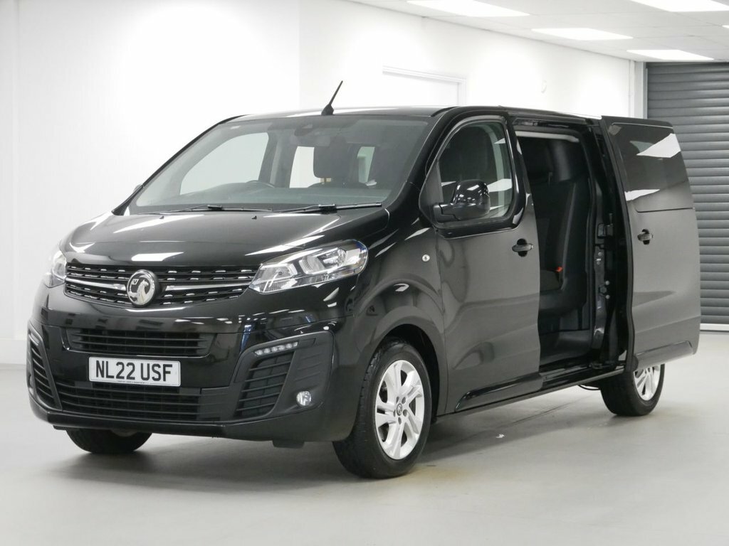 Vauxhall Vivaro 2L 2.0 Turbo D 3100 Elite Crew Van Double Cab Black