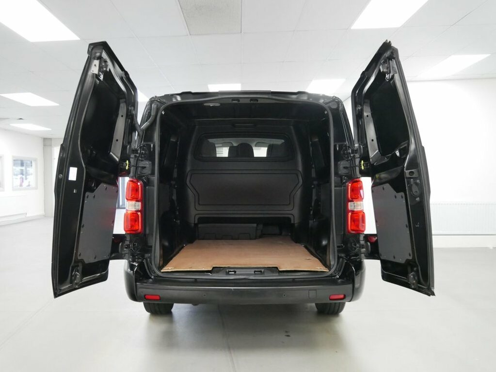 Vauxhall Vivaro 2L 2.0 Turbo D 3100 Elite Crew Van Double Cab Black #5