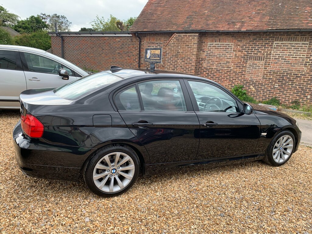 BMW 3 Series 318I Se Business Edition Step Black